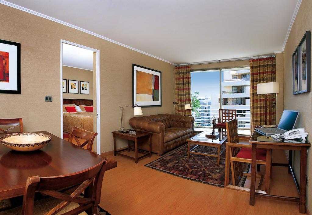 Time Suite - Comfort Apartments Santiago Bilik gambar
